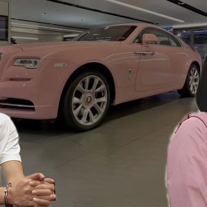 Tiếp nối Phan Công Khanh, chân dài Ngọc Trinh dính “lời nguyền Rolls Royce”?